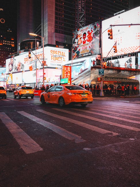 New: Eubank narrowly beats Benn - extended highlights