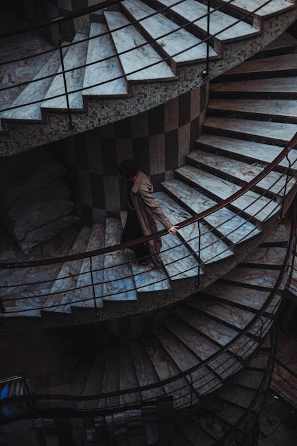 New: Popovich steps down as Spurs coach after 29 years